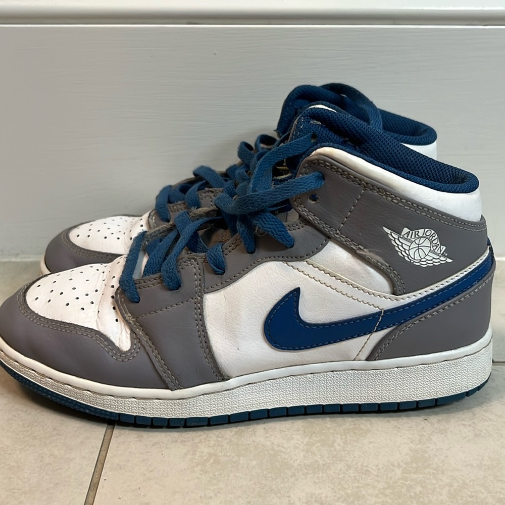 Boys Nike Air Jordan’s 6y